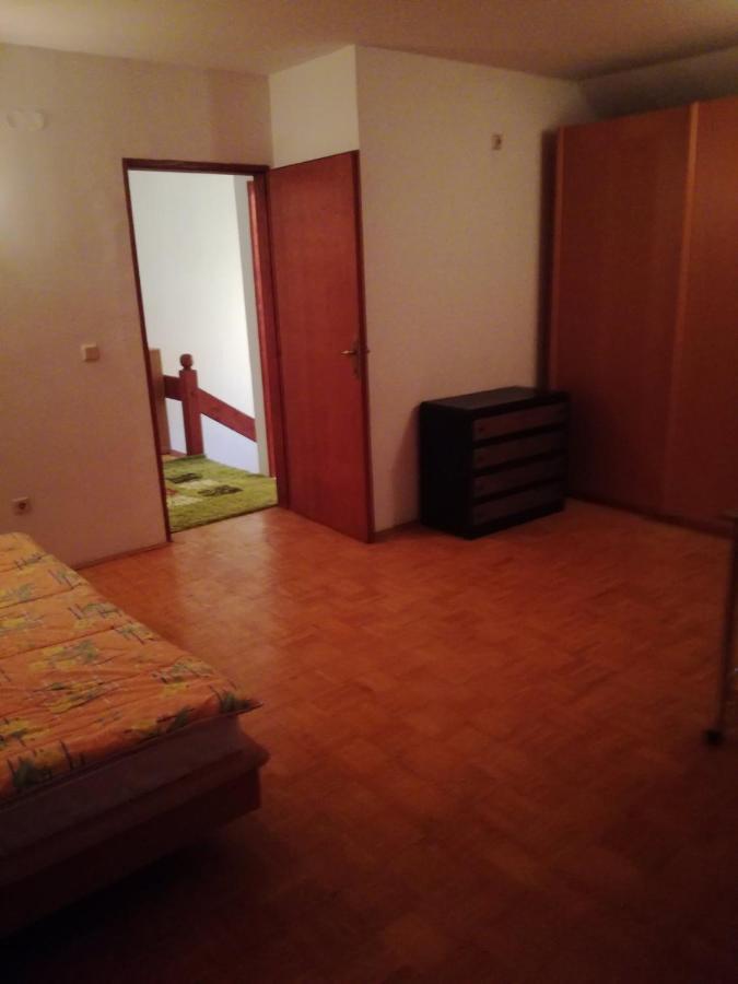 Fiar Apartment ซาราเยโว ภายนอก รูปภาพ