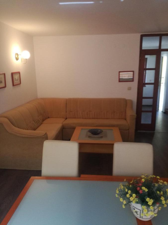 Fiar Apartment ซาราเยโว ภายนอก รูปภาพ